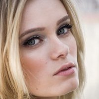 Sara Paxton Nude